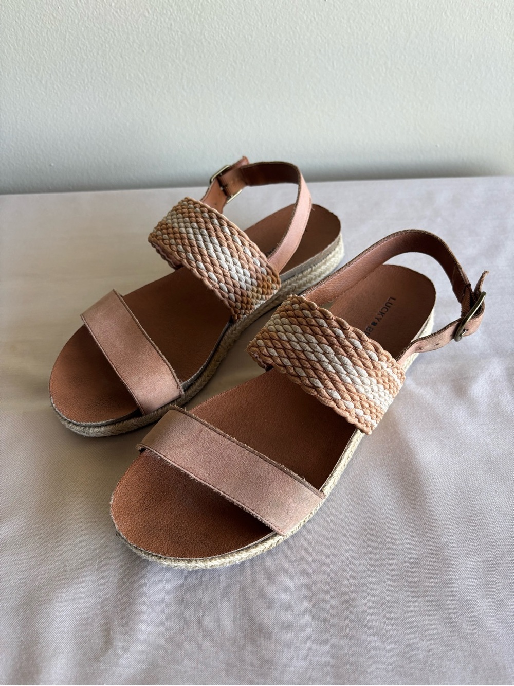 Women’s Tan Braided Strap Sandals Size 8